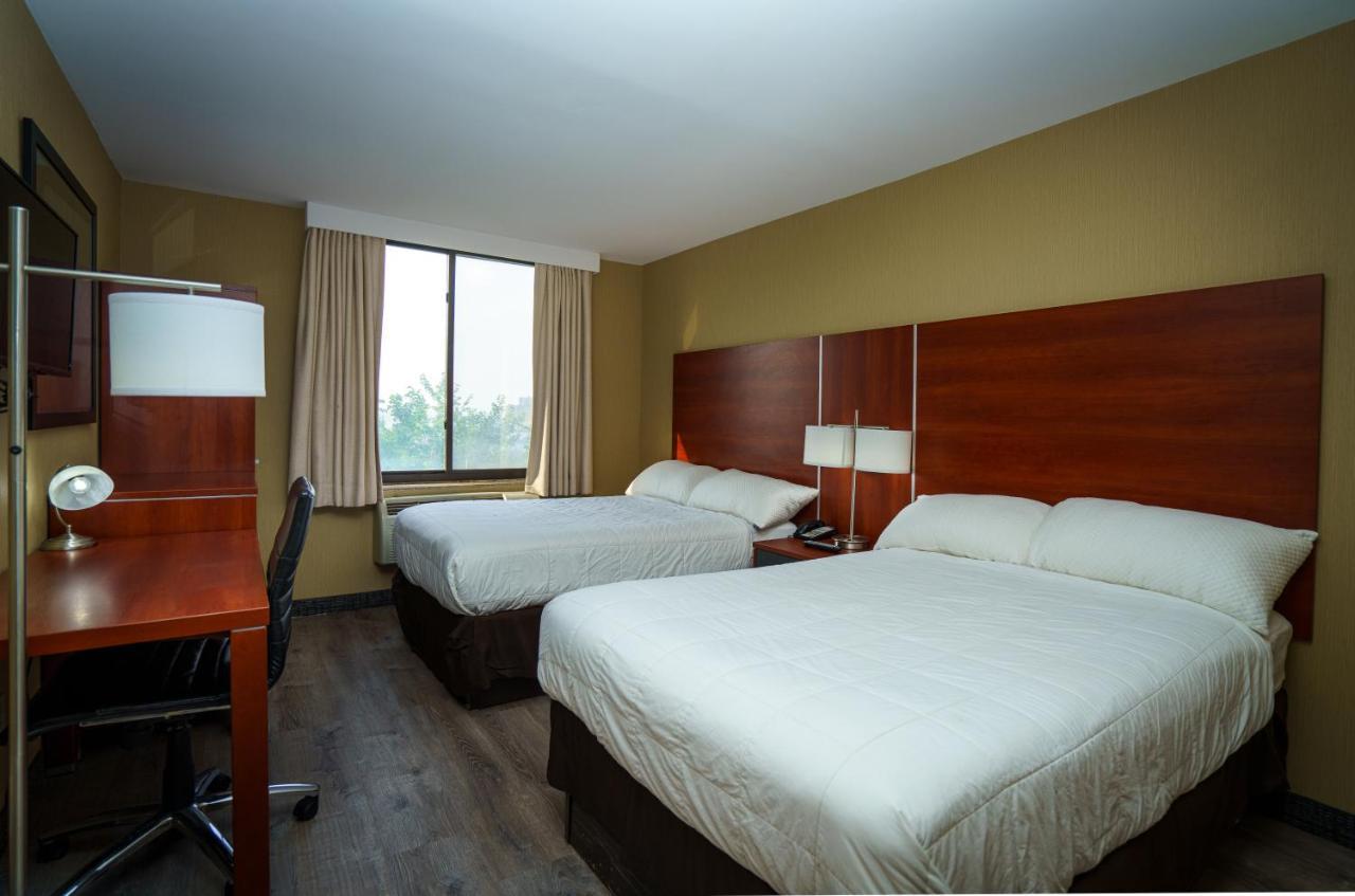 Sky Hotel Flushing/Laguardia Airport New York Bagian luar foto