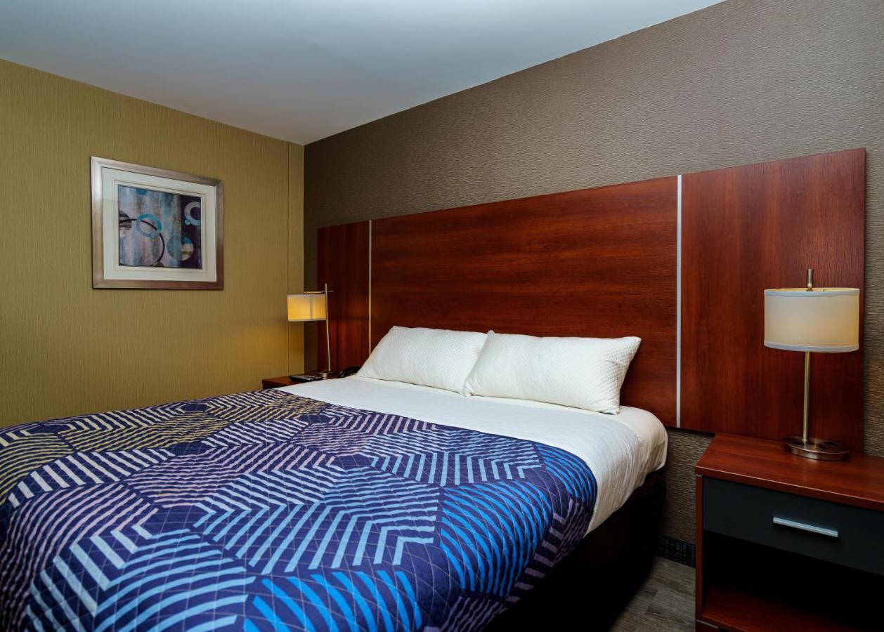 Sky Hotel Flushing/Laguardia Airport New York Bagian luar foto