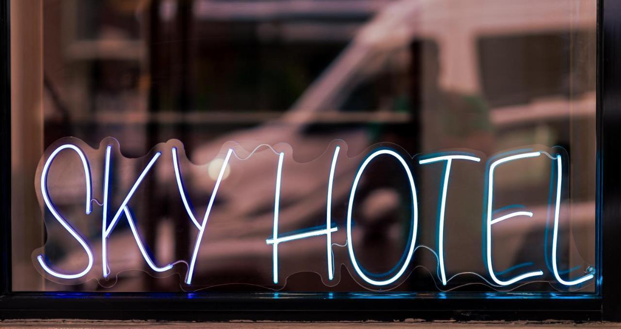 Sky Hotel Flushing/Laguardia Airport New York Bagian luar foto