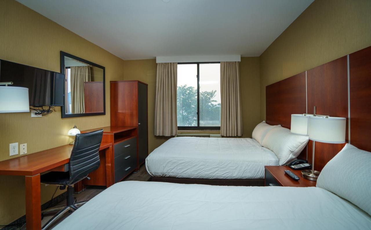 Sky Hotel Flushing/Laguardia Airport New York Bagian luar foto